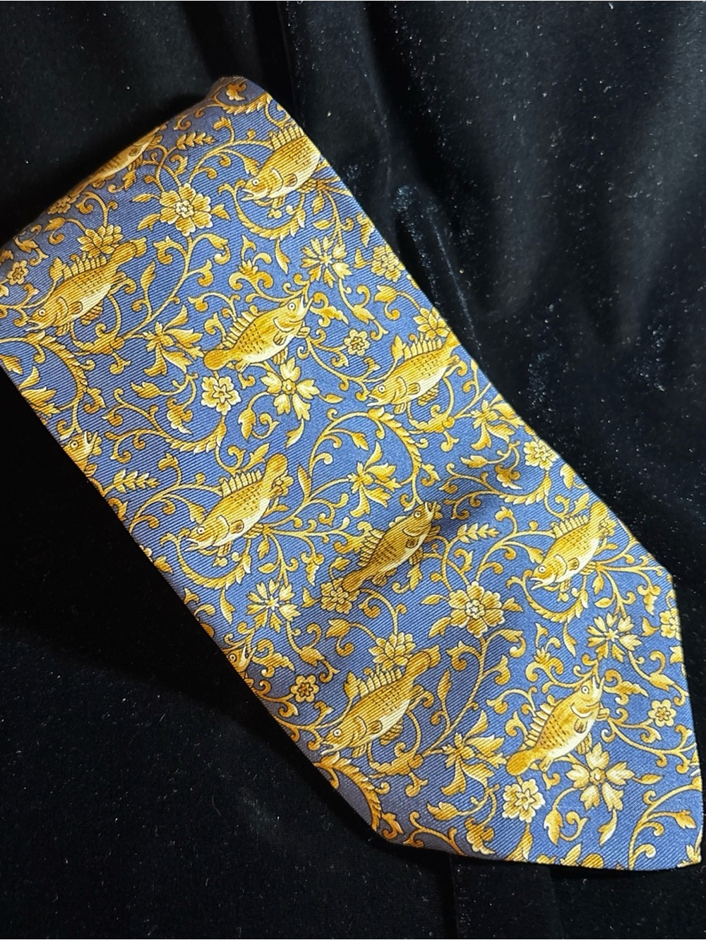 The Freer Gallery Of Art Smithsonian Institute Silk Tie Fish
Blue & Gold Fish